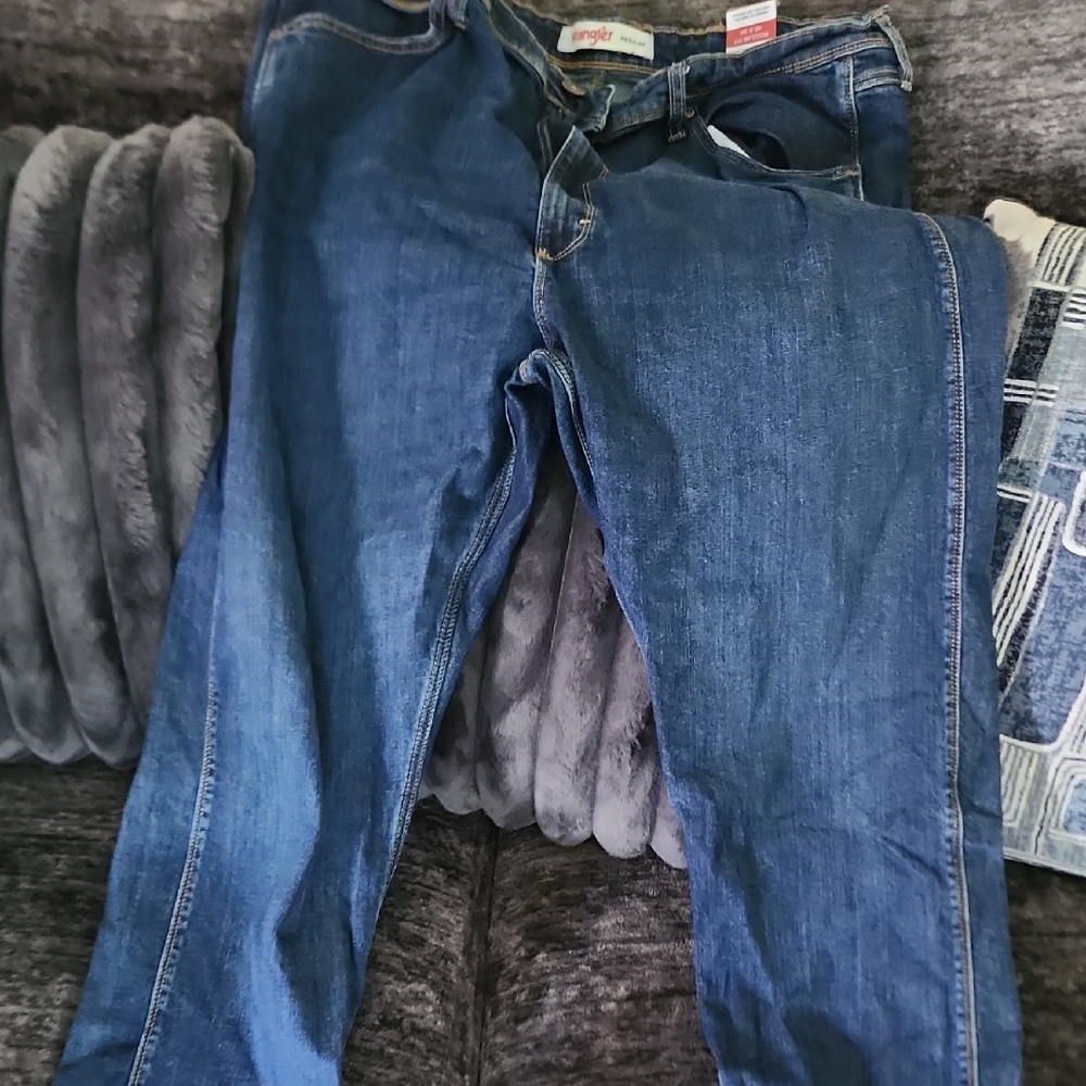 Wrangler Men's Dark Blue Straight-Leg Jeans